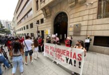 Las peluquerías, indignadas por el veto del PSOE, se movilizan en España para exigir el IVA reducido