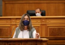 PP defiende que Cospedal es «honorable» y PSOE ve su imputación «digna de serie de Netflix»