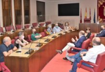 Sáez tendrá en cuenta al movimiento vecinal de cara a organizar actividades para la Feria de Albacete