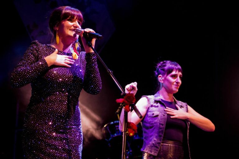 Broche de oro a las fiestas de San Julián de Cuenca con el concierto de Rozalén Broche de oro a las fiestas de San Julián de Cuenca con el concierto de Rozalén