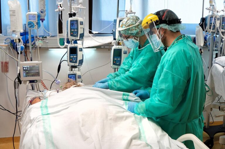 Castilla-La Mancha registra 79 ingresados en hospitales y cinco fallecidos durante el fin de semana Castilla-La Mancha registra 79 ingresados en hospitales y cinco fallecidos durante el fin de semana