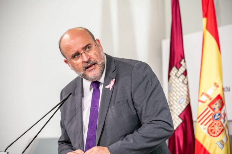 Guijarro defiende quitar el tren convencional en Cuenca