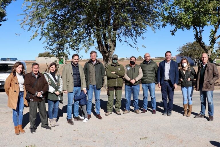 Núñez arremete contra el decreto de caza que elabora el Gobierno regional que «pone en peligro su futuro»