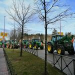 Tractores por las calles de Cuenca para protestar por la subida de costes y los recortes en la PAC