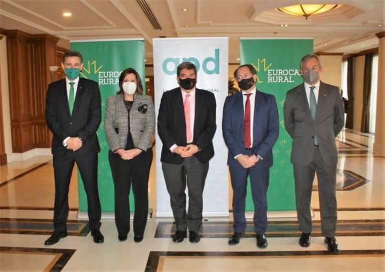 Eurocaja Rural resalta su compromiso con tejido productivo y administraciones públicas en un acto presidido por el ministro Escrivá