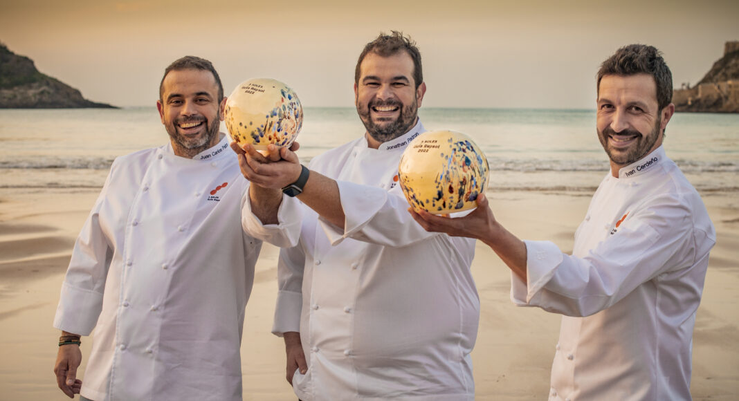 Ivan Cerdeño (derecha)