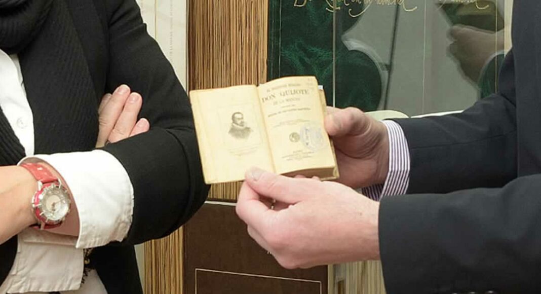 donacion libro Quijote Argamasilla de Alba