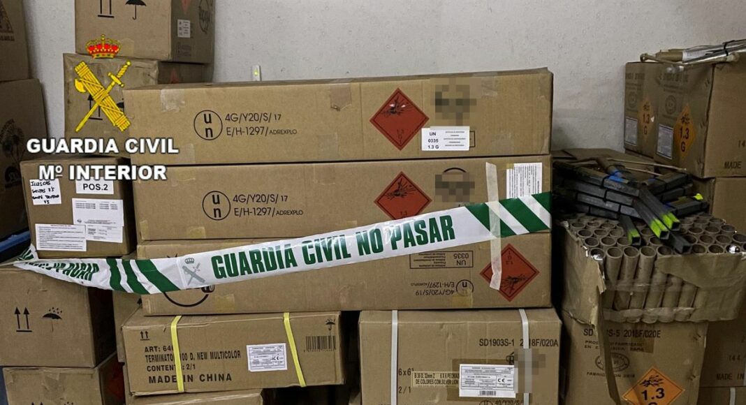 Material pirotécnico en Illescas 150322