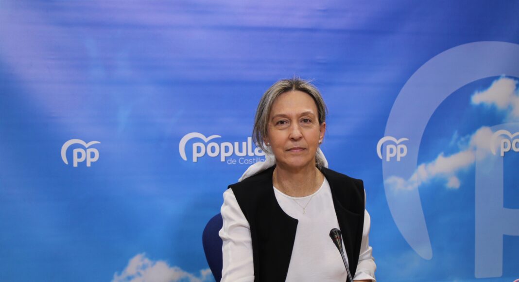 Ana Guarinos 280422