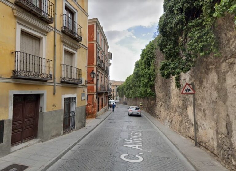 Un atropello de una moto a varios peatones en Cuenca deja seis heridos, dos de ellas menores
