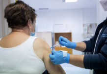 Arranca la vacunación de la gripe para adultos en C-LM, con la previsión de llegar al 75 % de cobertura en mayores de 60 años