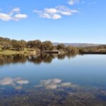El Pantano de Carboneras, un enclave veraniego en Ciudad Real con playa, naturaleza y astroturismo