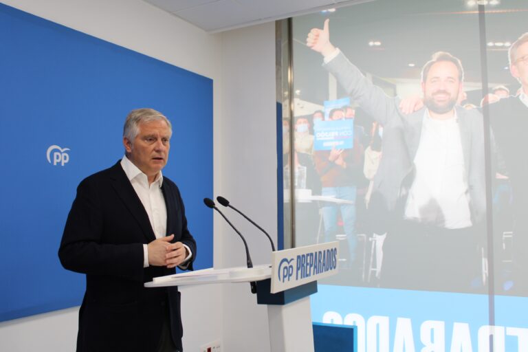 PP presume de que Feijóo y Núñez pasearán por Albacete mientras Page y Sánchez se «esconderán» de «abucheos»