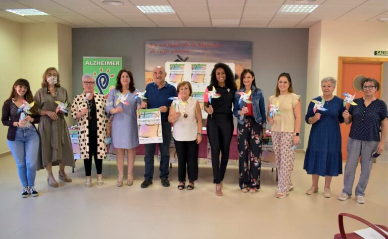 Eva Rodríguez, de AFA Villarrobledo: “Ella tenía Alzheimer y no reconocía a su familia, pero no se olvidaba de tocar las castañuelas”