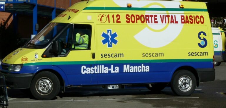 Muere un trabajador de 50 años tras quedar aplastado por pacas de paja en Chillarón