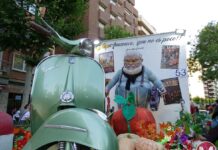El homenaje a ‘Amanece que no es poco’ y a José Luis Cuerda gana el Concurso de Carrozas de la Feria de Albacete