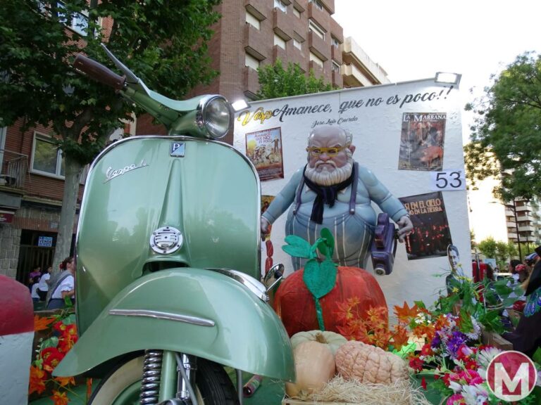 El homenaje a ‘Amanece que no es poco’ y a José Luis Cuerda gana el Concurso de Carrozas de la Feria de Albacete