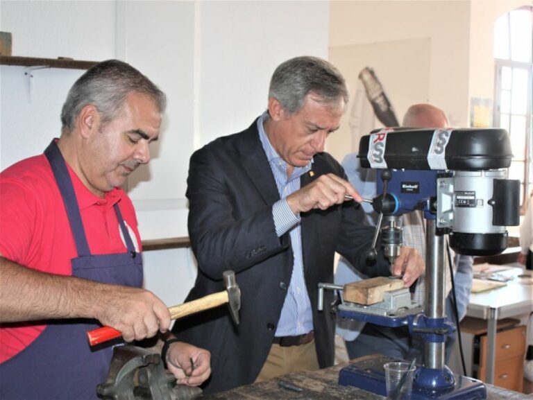 Eurocaja Rural visita APRECU y ASPRONA en la Feria de Albacete