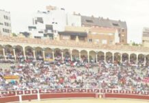 Un hombre de 50 años sufre una caída de 3 metros en un palco de la plaza de toros de Albacete
