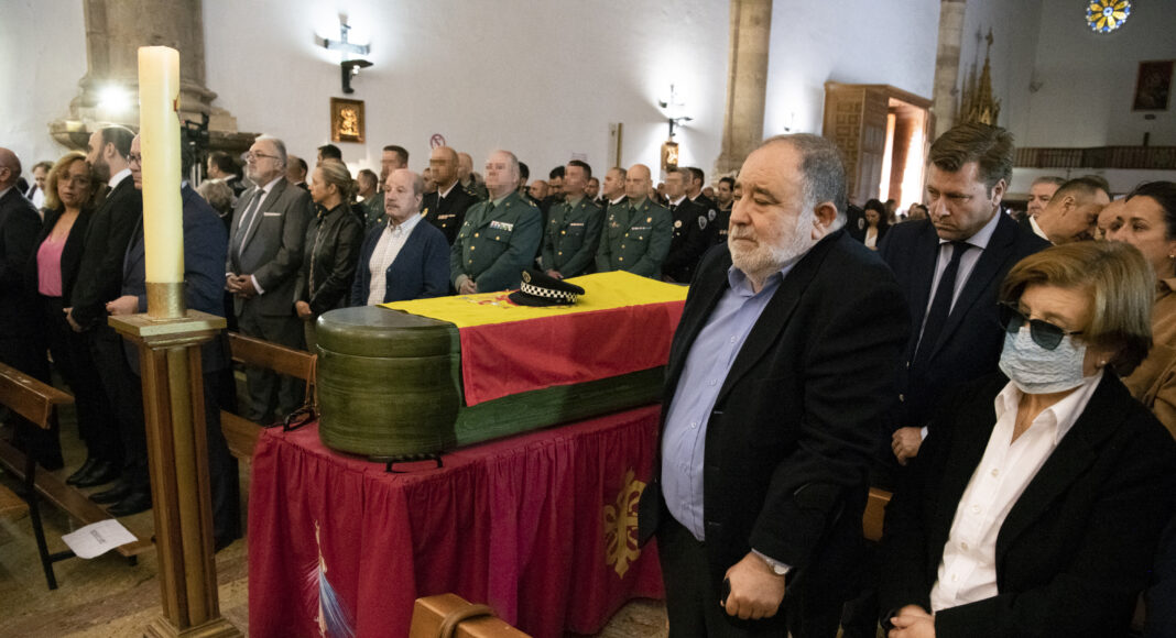 El DOCM publica la concesión de la Medalla de Protección Civil al policía asesinado en acto de servicio en Argamasilla de Calatrava