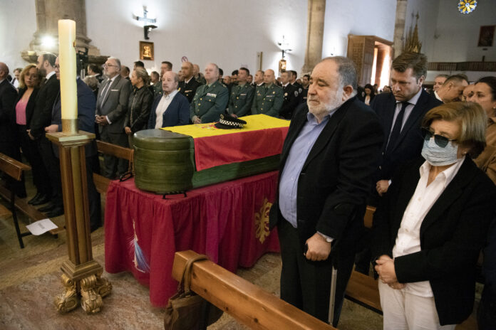 El DOCM publica la concesión de la Medalla de Protección Civil al policía asesinado en acto de servicio en Argamasilla de Calatrava
