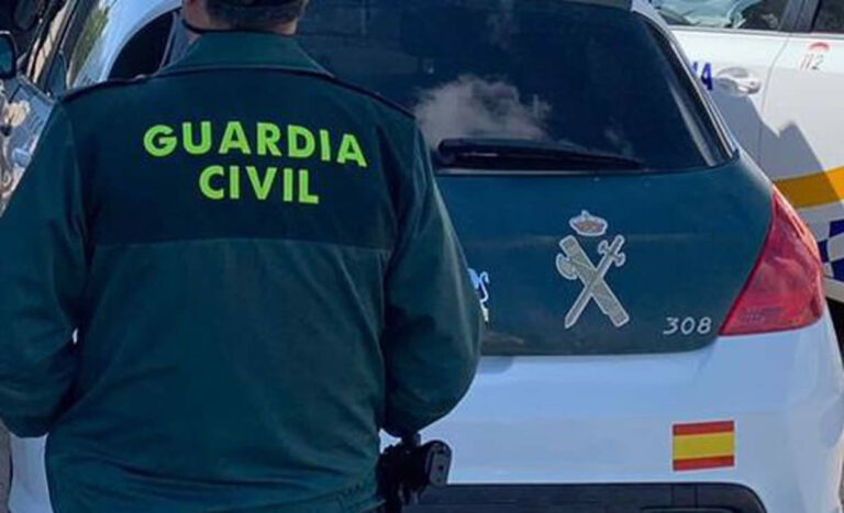 Detenido un vecino de Almansa tras robar un vehículo y forzar varias máquinas de autoservicio Detenido un vecino de Almansa tras robar un vehículo y forzar varias máquinas de autoservicio