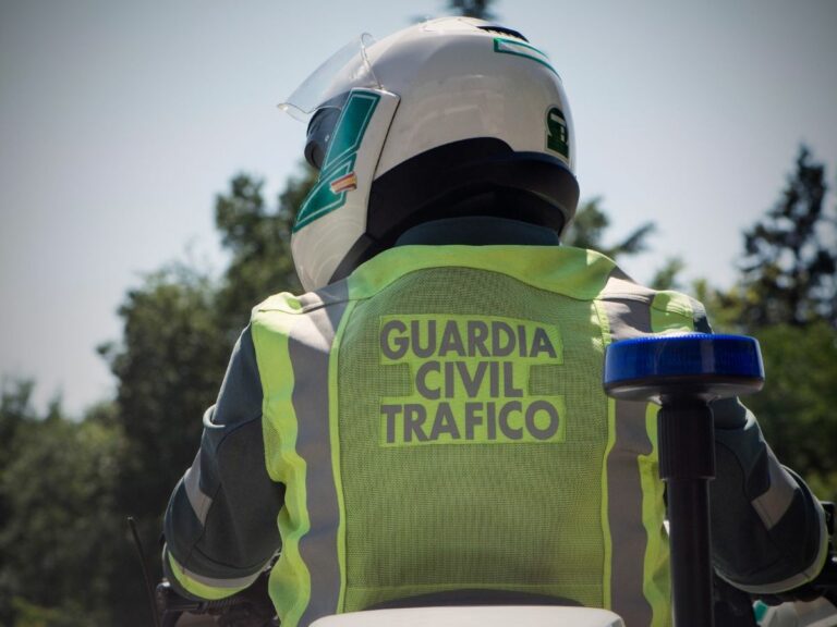 Condujo durante 22 kilómetros en sentido contrario y escapando de la Guardia Civil en Motilla del Palancar