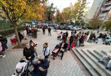 El Gobierno impulsa un modelo de tarjetas monedero para familias con hijos en situación de pobreza severa