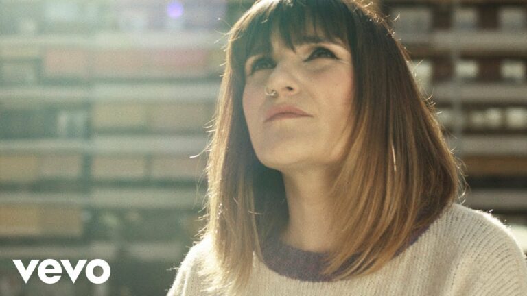 ‘En los márgenes’, de Rozalén, nominada a la Mejor Canción Original en los Premios Goya
