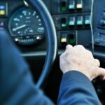 Un camión vuelca en la Puerta de Valencia de Cuenca sin dejar heridos