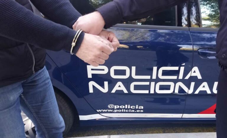 Persecución policial con un coche robado en Seseña: termina chocando y detenido