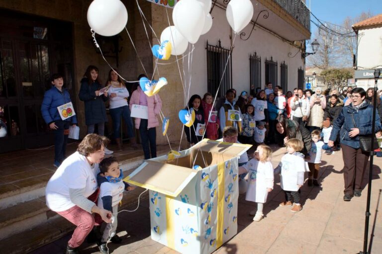 Los centros educativos de Argamasilla de Alba celebran el Día Escolar de la No Violencia y la Paz Los centros educativos de Argamasilla de Alba celebran el Día Escolar de la No Violencia y la Paz