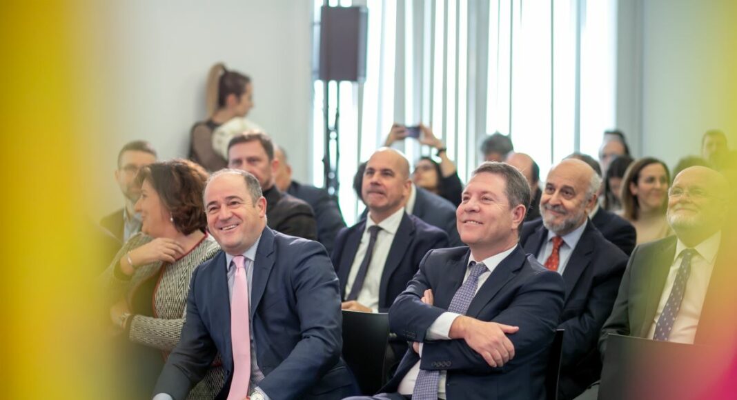 Emiliano Garcia Page, Emilio Saez