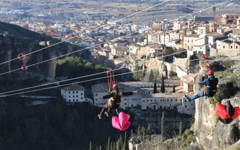 Cuenca estrena este viernes la tirolina urbana más grande de Europa, de 445 metros de longitud