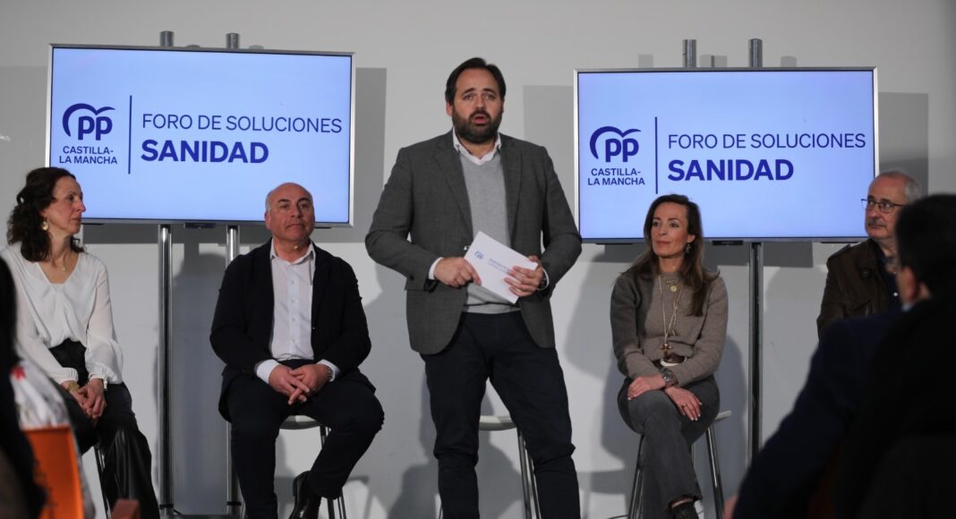 Núñez insiste en su compromiso con un nuevo modelo de sanidad porque C-LM merece una atención
