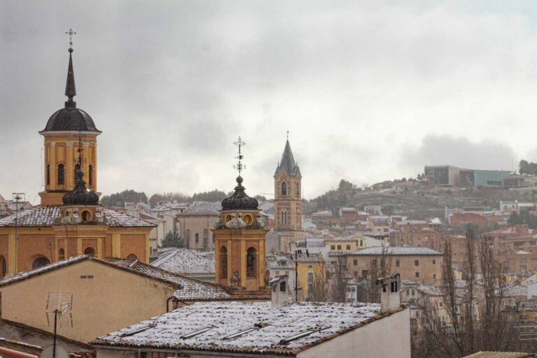 Nevadas y frío intenso amenazan las cabalgatas de Reyes en Castilla-La Mancha