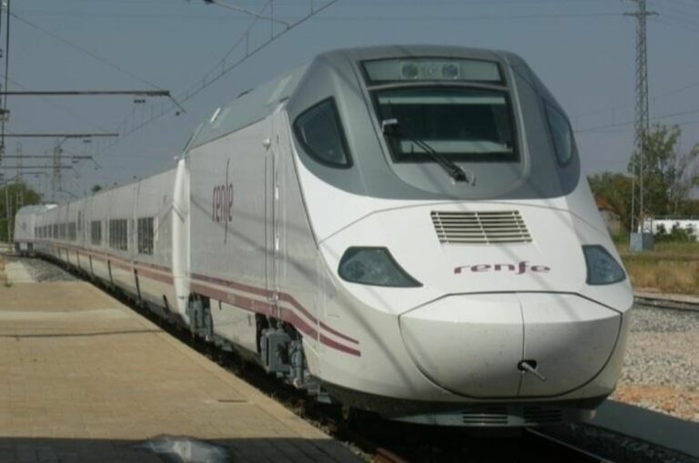 Descuentos de hasta el 90 % en billetes de tren para jóvenes que viajen este verano Descuentos de hasta el 90 % en billetes de tren para jóvenes que viajen este verano