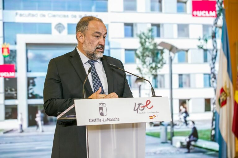 La nueva Facultad de Ciencias de la Salud en Talavera tendrá 9.600 metros cuadrados y 20 aulas La nueva Facultad de Ciencias de la Salud en Talavera tendrá 9.600 metros cuadrados y 20 aulas
