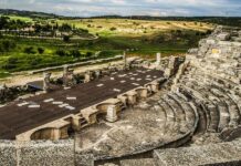 Segóbriga resiste el paso del tiempo 23 siglos después como uno de los yacimientos romanos más completos de la península