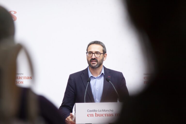 PSOE critica a un candidato de Vox en Cuenca por comparar el matrimonio homosexual con la unión con un gato