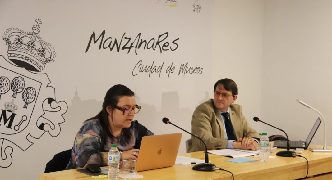 Conferencia Juan Ramón Romero en Manzanares