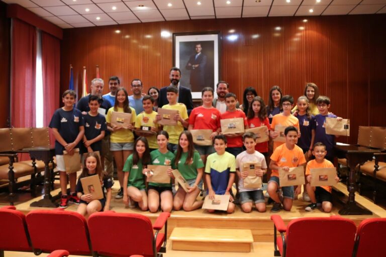 Los concursantes de ‘ManzaQuiz’ ya tienen todos sus premios en Manzanares