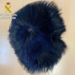 Usó una peluca y dispositivos ilegales para intentar copiar en un examen de conducir en Cuenca