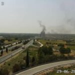 Arde un camión cisterna tras volcar en la A-3 a su paso por Graja de Iniesta
