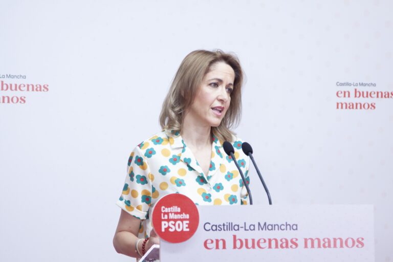 PSOE define a Page como un «faro de estabilidad, progreso y avance» frente al «ruido» del PP y Vox PSOE define a Page como un «faro de estabilidad, progreso y avance» frente al «ruido» del PP y Vox