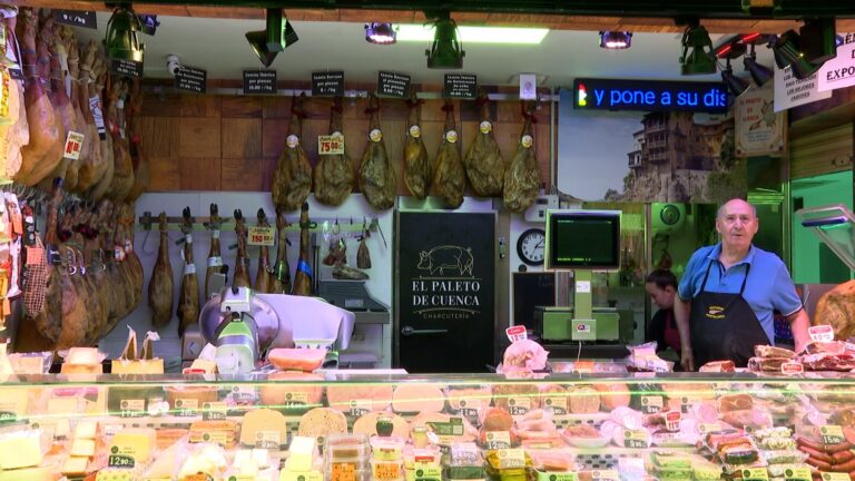 El Paleto de Cuenca, medio siglo en pleno centro de Madrid dando servicio de charcutería y carnicería