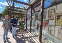 Valdepeñas realiza un viaje por los últimos 30 años de la fiesta del vino de la localidad en su última exposición