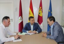 Serrano tiende la mano al Centro de la UNED de Albacete para mejorar la calidad de su enseñanza