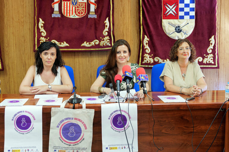 La campaña ‘Cuento contigo, cuentas conmigo’ lanzada en Argamasilla de Alba busca prevenir la violencia de género La campaña ‘Cuento contigo, cuentas conmigo’ lanzada en Argamasilla de Alba busca prevenir la violencia de género