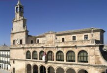 Herido un policía local mientras intentaba detener a una persona en San Clemente